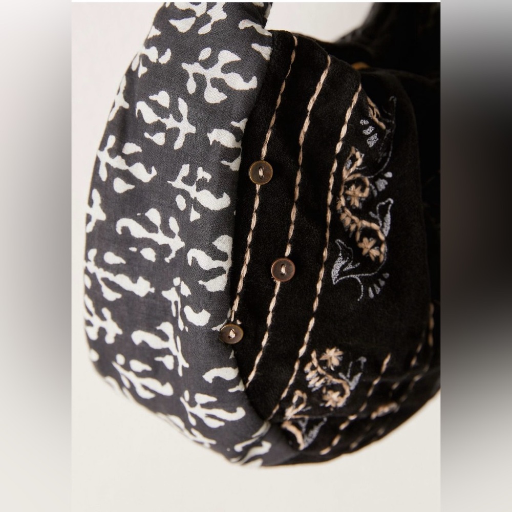 FREE PEOPLE Aria Mini Velvet Bag Black - Picture 3 of 5